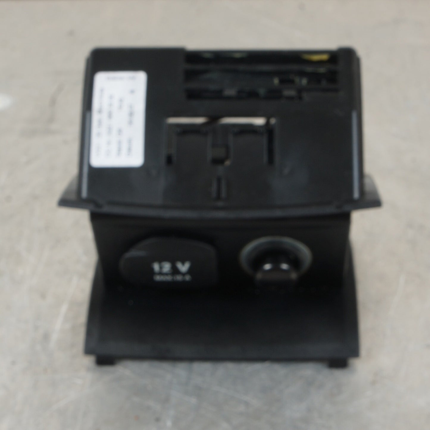 2007-2013 MERCEDES S600 CENTER CONSOLE REAR POWER OUTLET LIGHTER OEM