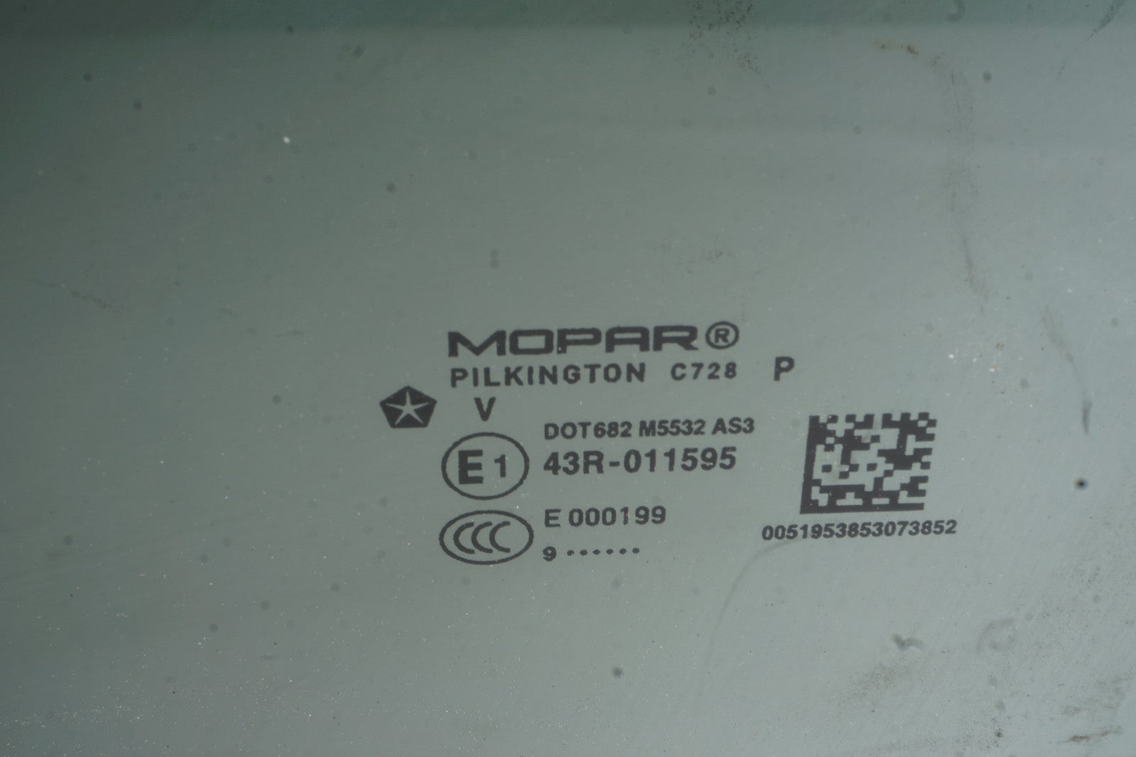 2015-2023 Jeep Renegade Rear Left Driver Side Door Window Glass OEM