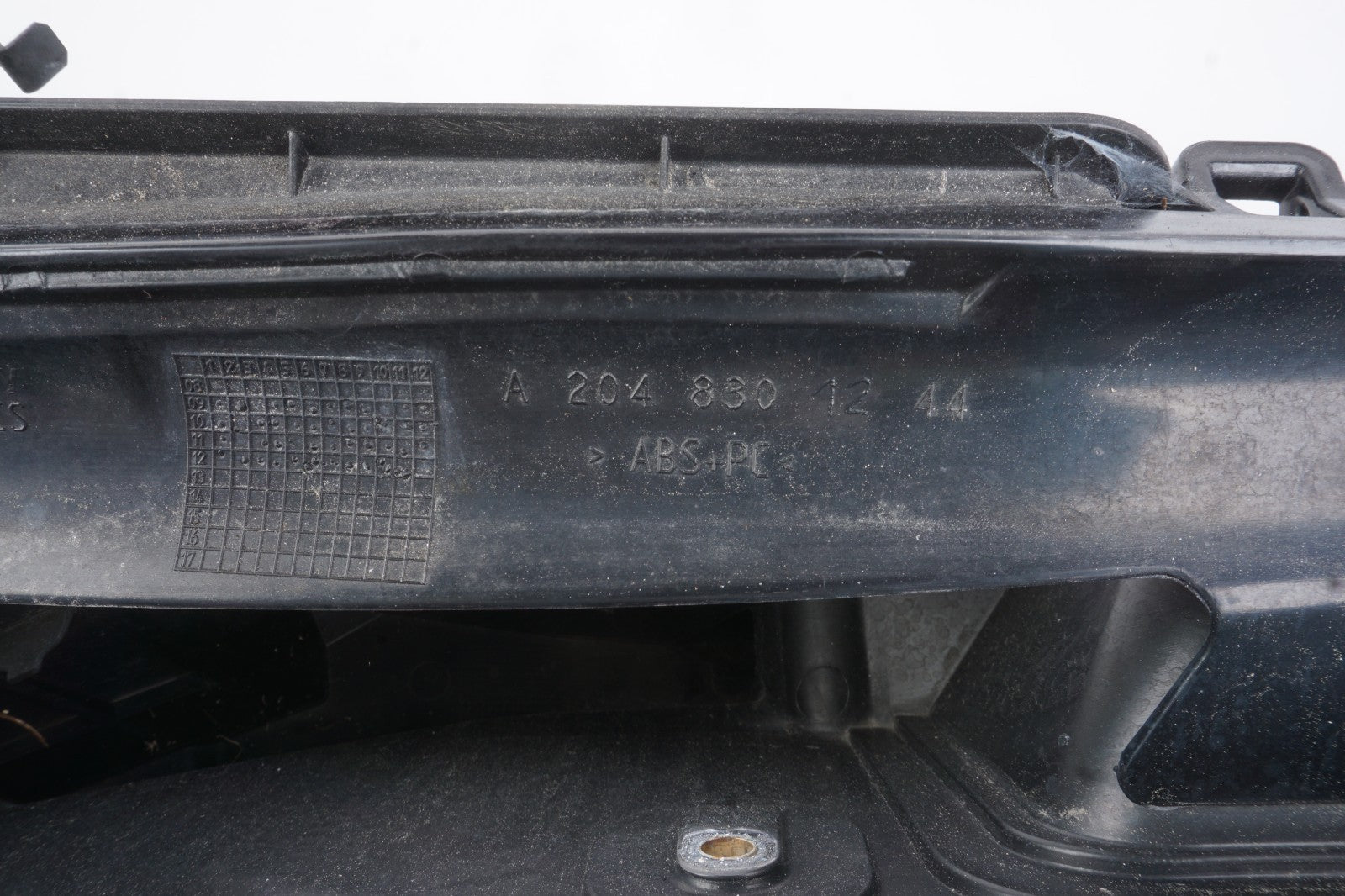 08-14 Mercedes W212 E350 C250 Cabin Air Intake Duct 2048301244 OEM