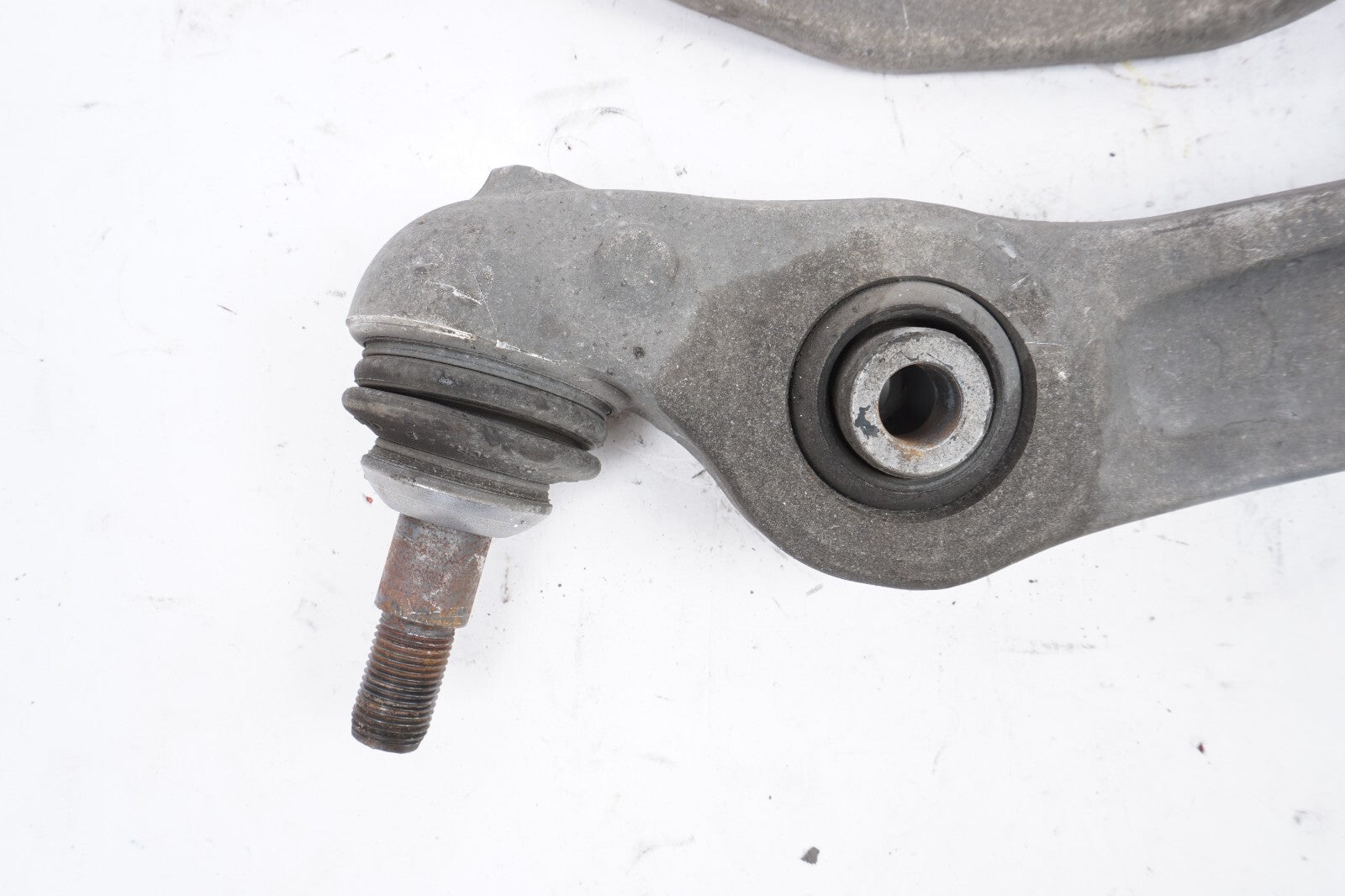 13 - 18 BMW 650i F06 RWD Front Right Passenger Side Control Arm 2Pcs OEM
