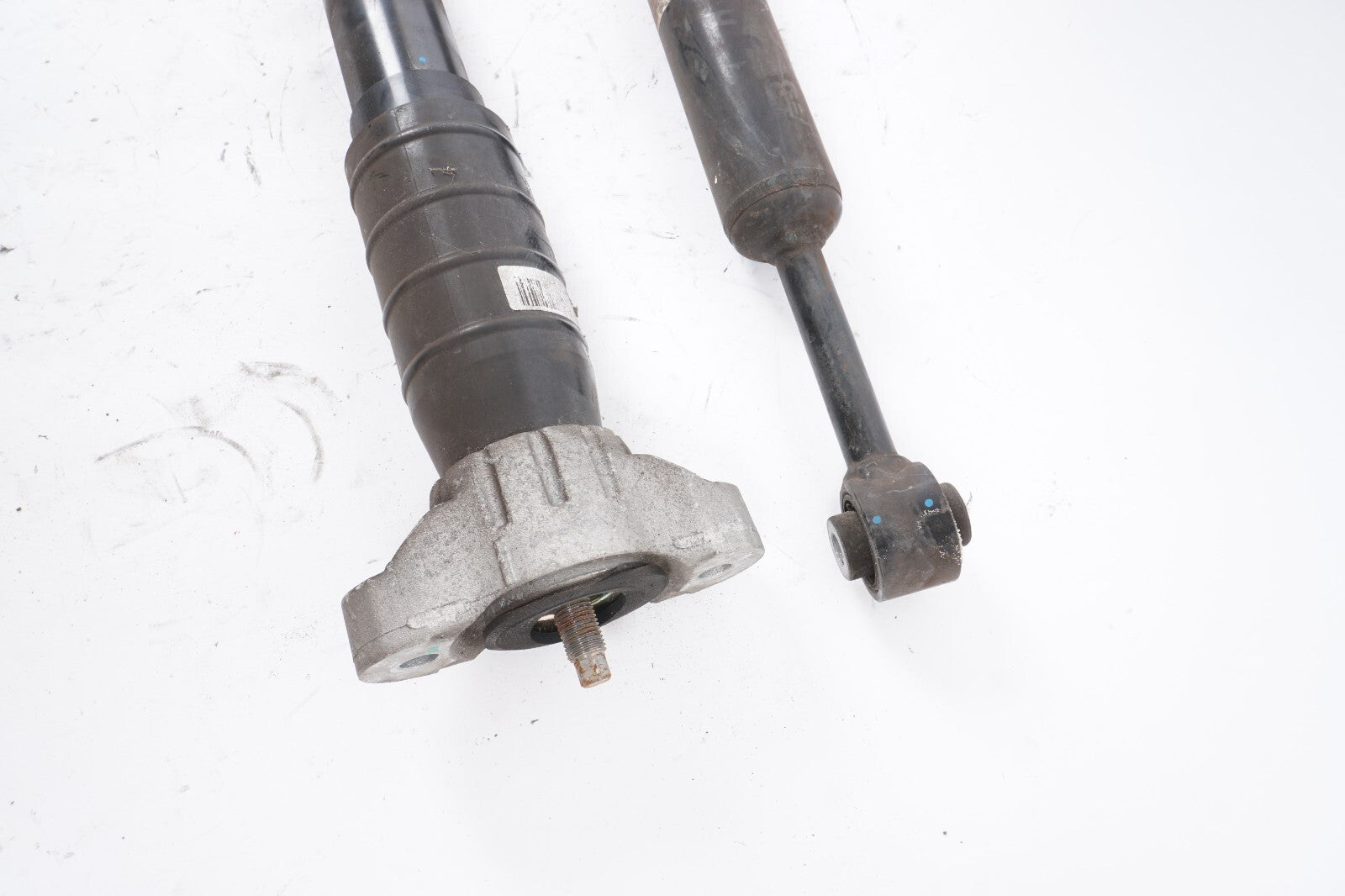 2014 - 2017 MASERATI GHIBLI REAR SHOCK STRUT ABSORBER LEFT & RIGHT OEM