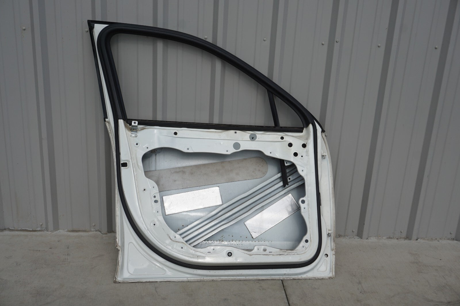 2011 - 2018 Porsche Cayenne 958 Front Door Shell Left Driver Side OEM