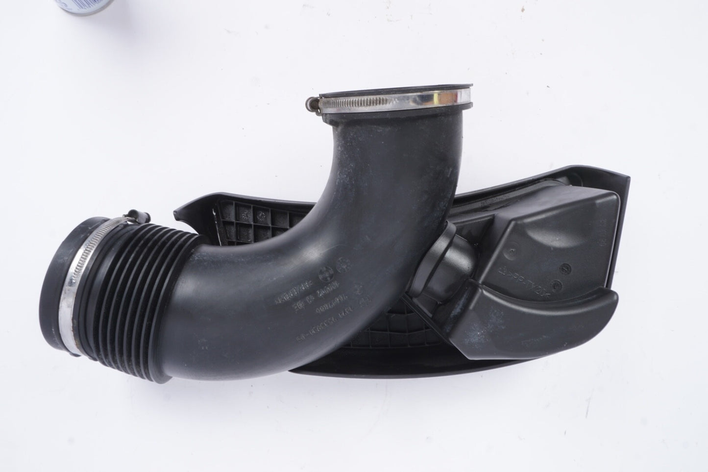 06-10 BMW E63/64 650i ENGINE AIR INTAKE PIPE WITH COVER 7533931 OEM