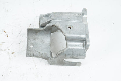 2014 - 2017 MASERATI QUATTROPORTE 3.0L ENGINE MOTOR PUMP COVER MOUNT OEM 51K