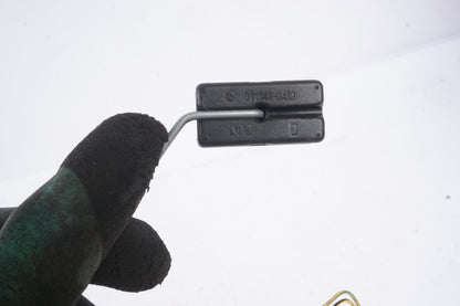 2002 - 2005 LEXUS SC430 FUEL LEVEL SENDING UNIT RIGHT OEM