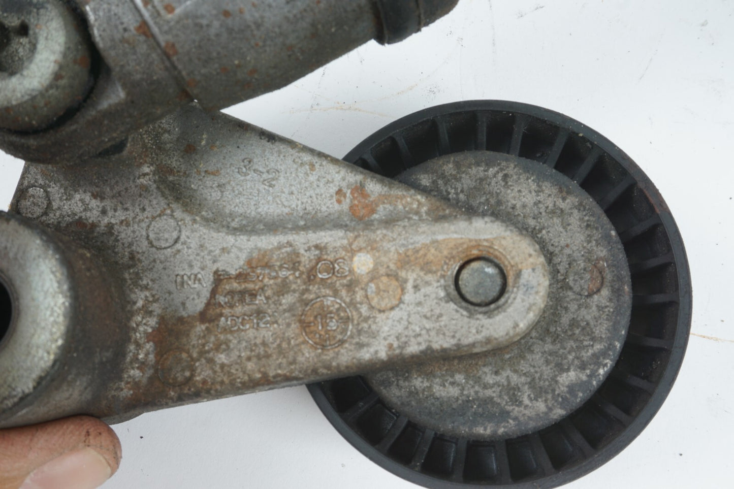 2013-2018 HYUNDAI SANTA FE ENGINE SERPENTINE BELT TENSIONER OEM