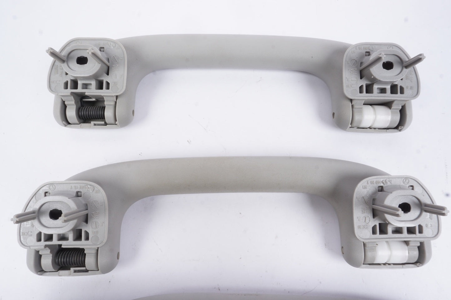 06-13 Mercedes W251 R350 GL550 ML450 R500 Roof Grab Handle Set 1648100654 OEM