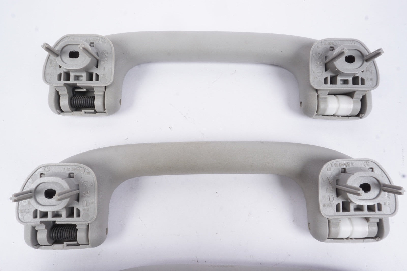 06-13 Mercedes W251 R350 GL550 ML450 R500 Roof Grab Handle Set 1648100654 OEM