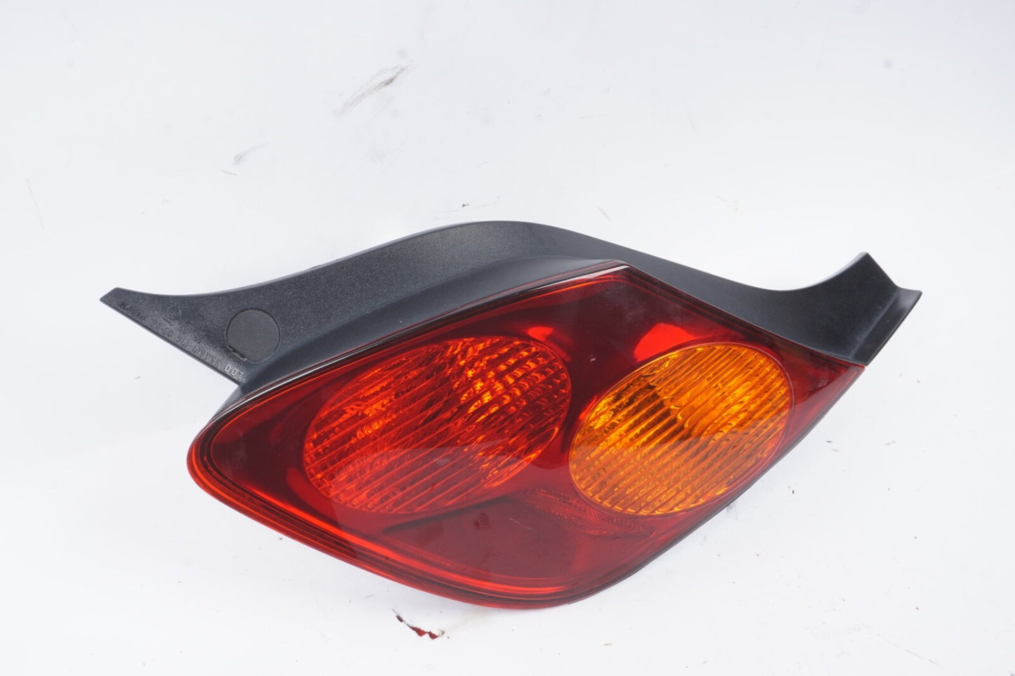 2002 - 2005 LEXUS SC430 Z40 CONVERTIBLE REAR LOWER TAIL LIGHT RIGHT