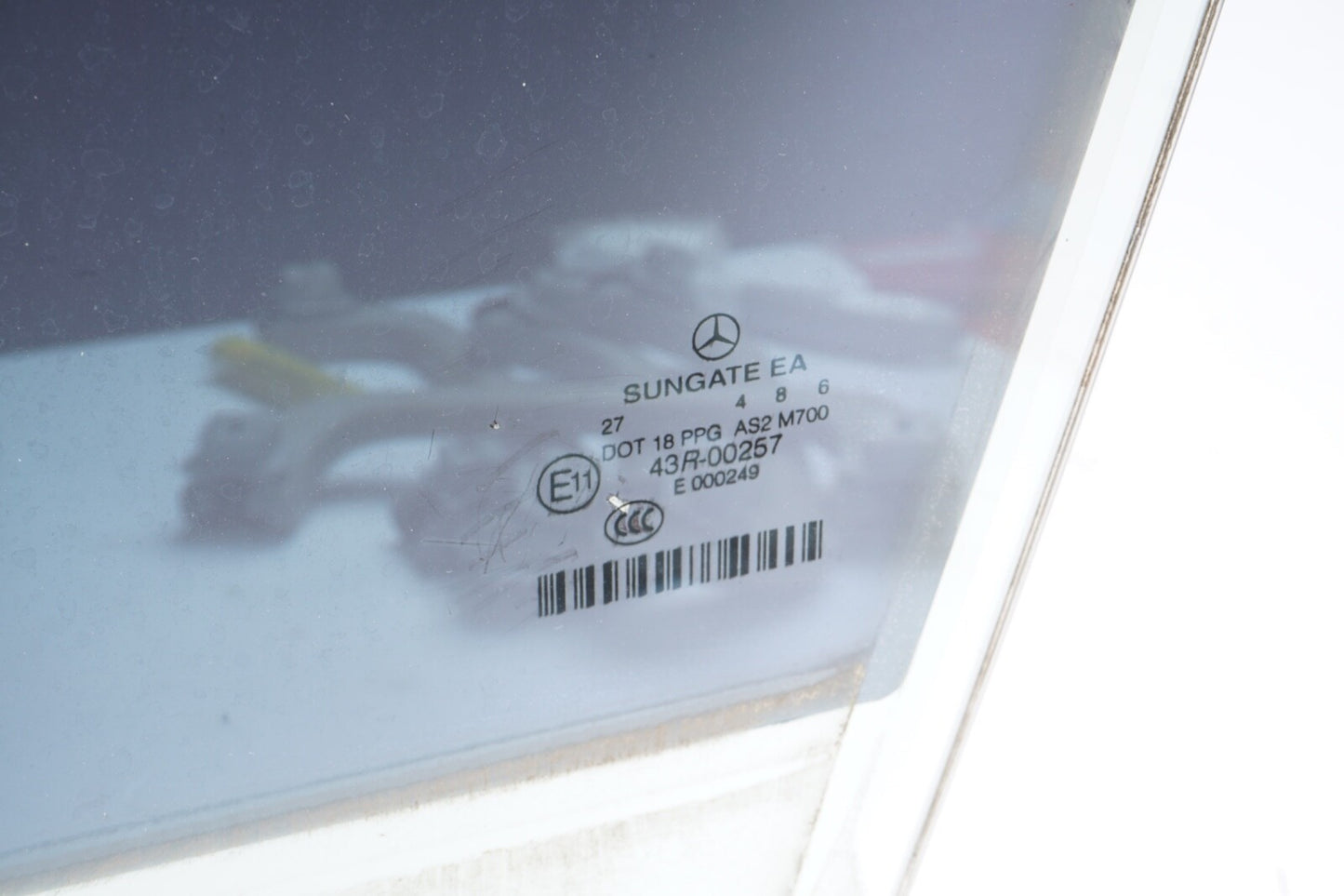 07-13 Mercedes W221 S400 S550 S63 AMG Front Left Driver Side Door Window Glass