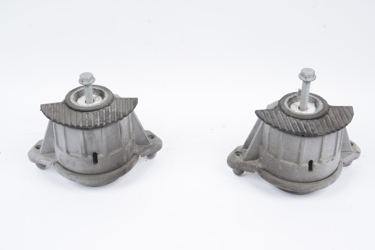 2013 14 MERCEDES E350 (A207 C207 W207) 3.5L M276 LEFT & RIGHT MOTOR MOUNT SET-2