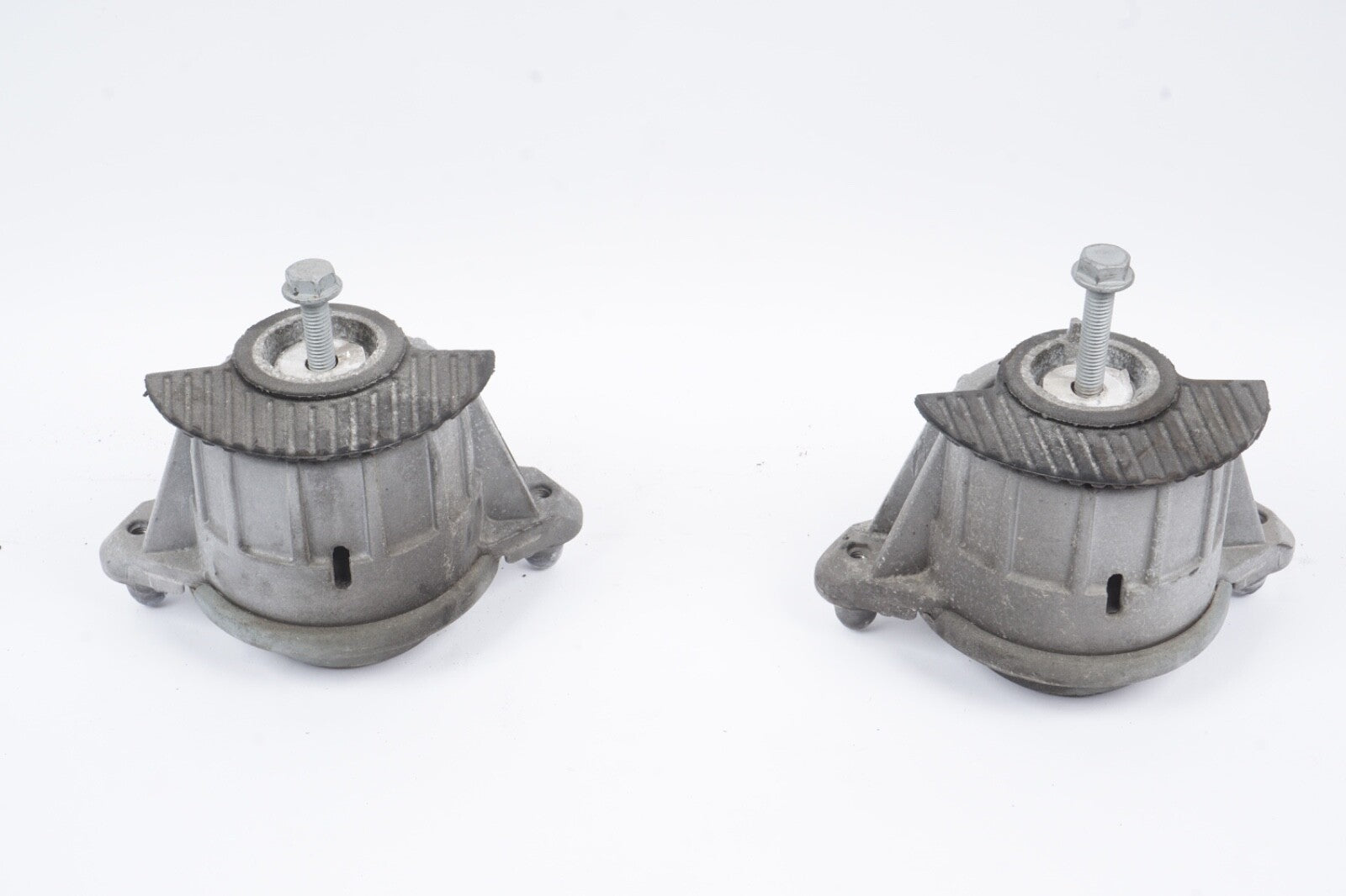 2013 14 MERCEDES E350 (A207 C207 W207) 3.5L M276 LEFT & RIGHT MOTOR MOUNT SET-2
