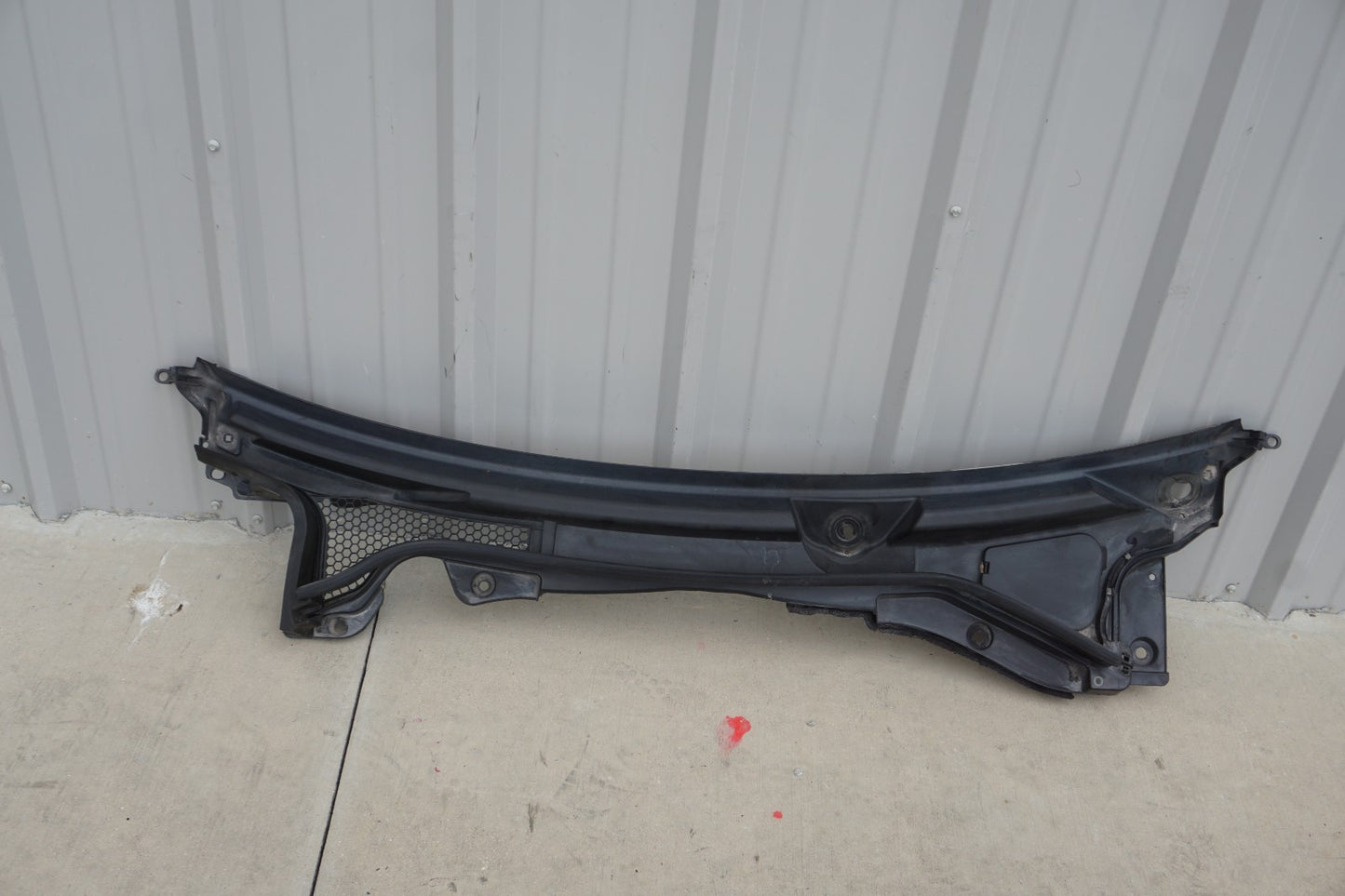 2018 - 2025 ALFA ROMEO STELVIO FRONT WINDSHIELD COWL TRIM PANEL OEM