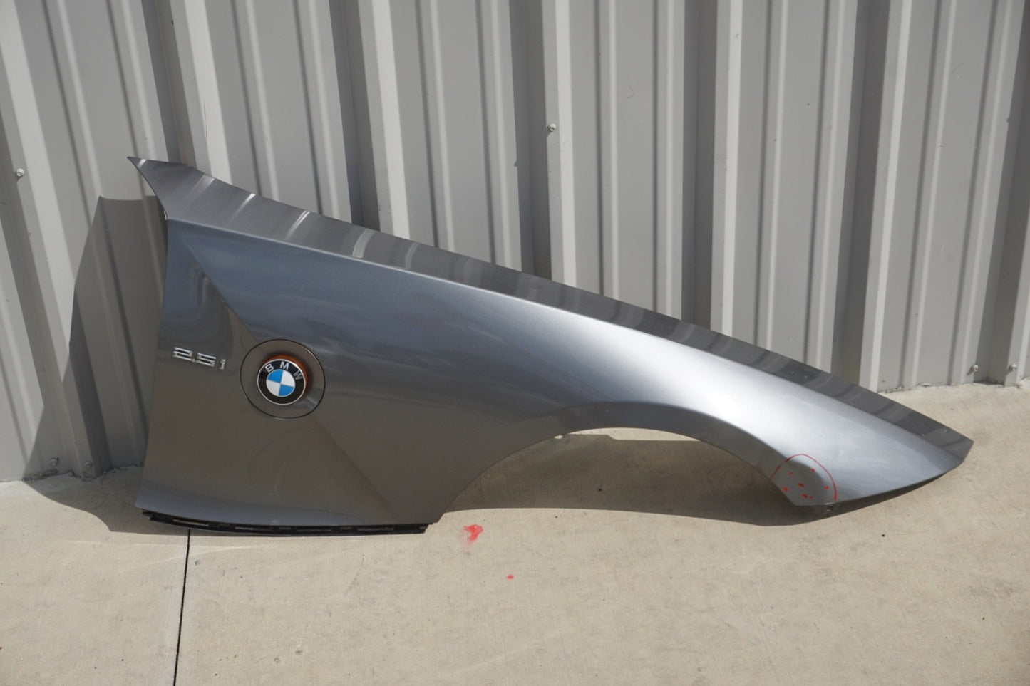 03-08 BMW E85 Z4 FRONT RIGHT FENDER SHELL COVER PANEL STERLING GRAY OEM