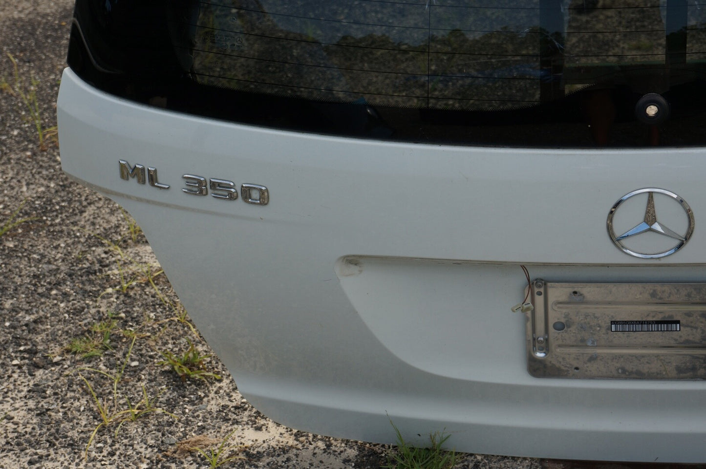 06-11 Mercedes W164 ML63 ML350 ML500 REAR TAILGATE LIFTGATE W/ GLASS SPOILER OEM