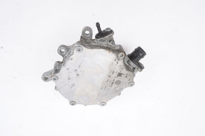 13-19 Mercedes X166 GL GLS ML Engine Motor Vacuum Pump 2762300165  OEM