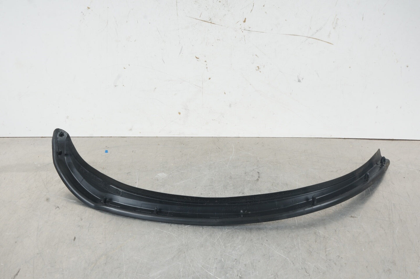 2013 - 2020 MERCEDES SL550 DRIVER/LEFT FRONT DOOR FRAME SEAL TRIM WEATHER STRIP