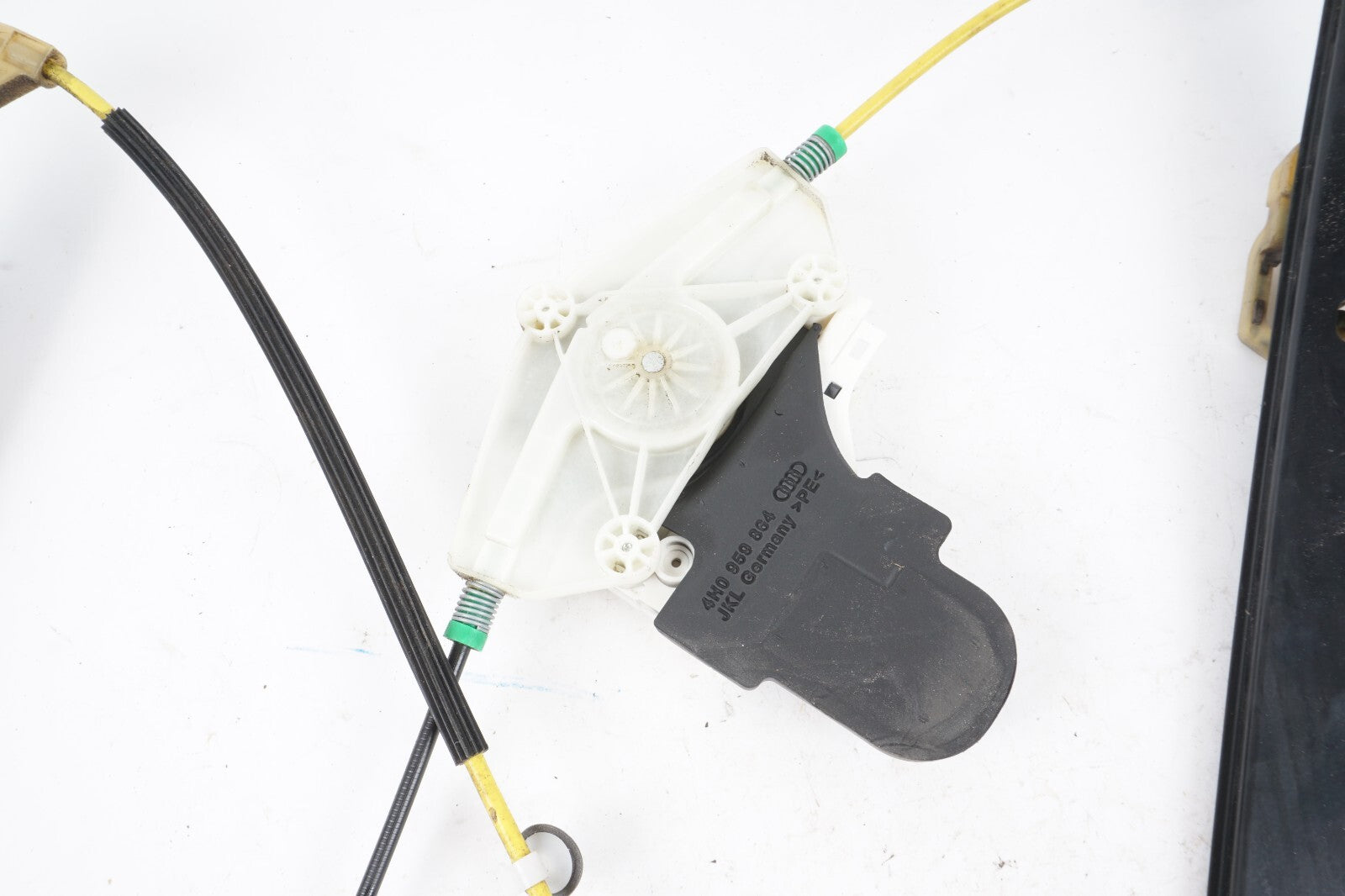 11-17 AUDI A8L FRONT RIGHT PASSENGER SIDE WINDOW REGULATOR & MOTOR OEM