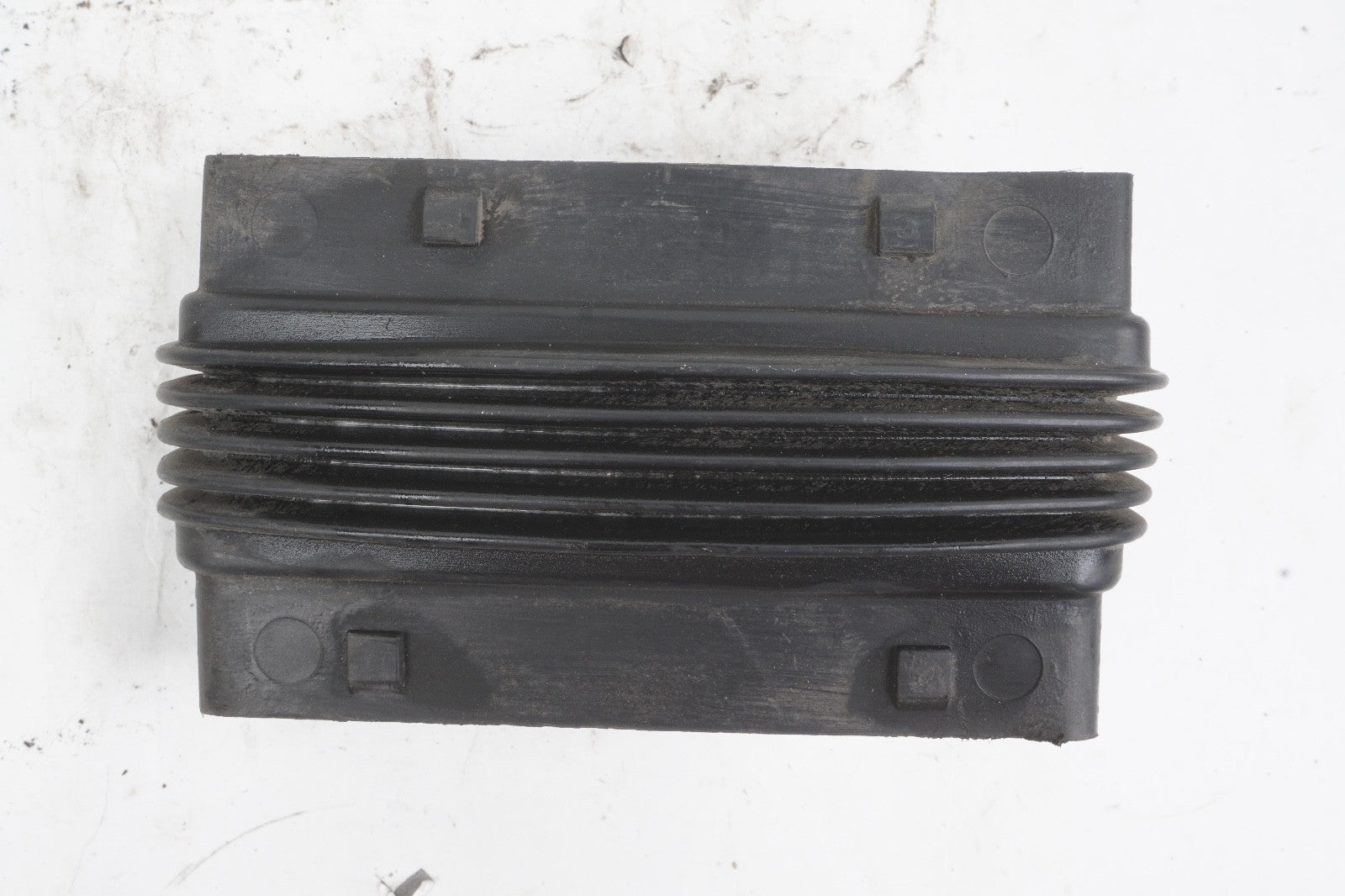 2014- 2021 MASERATI GHIBLI 3.0L FRONT RIGHT AIR INTAKE DUCT TUBE SLEEVE SEAL OEM