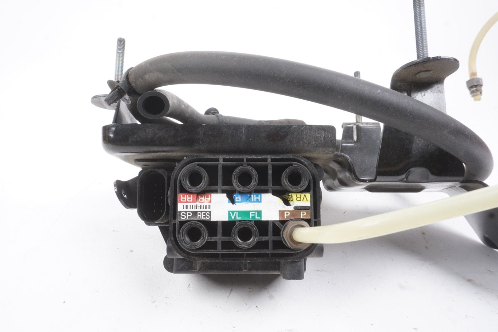 2013 - 2015 Mercedes GL450 Left Air Compressor Bracket OEM