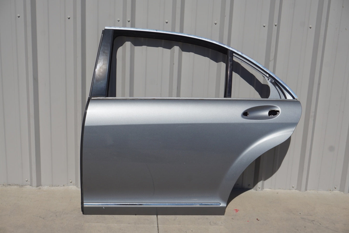 07 - 13 MERCEDES-BENZ S550 W221 REAR LEFT DRIVER SIDE DOOR SHELL OEM