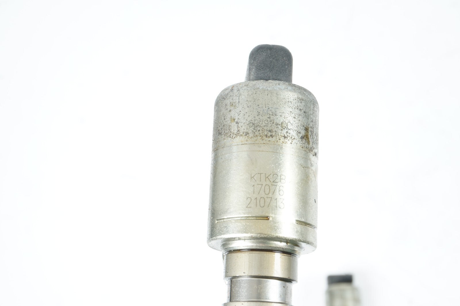 2012 - 2017 FORD FOCUS 2.0L Camshaft Solenoid SET OF 2 OEM