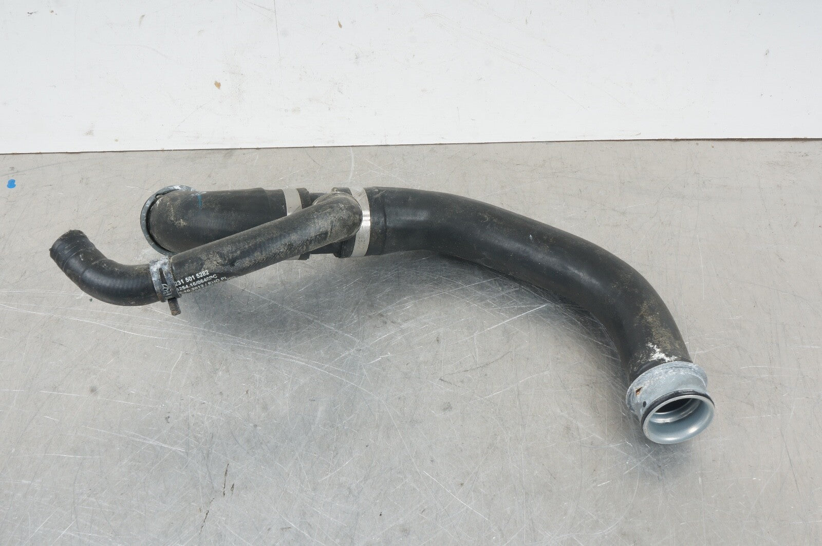 2020 MB SL450 R231 Coolant Hose Pipe A2315015282 3.0i