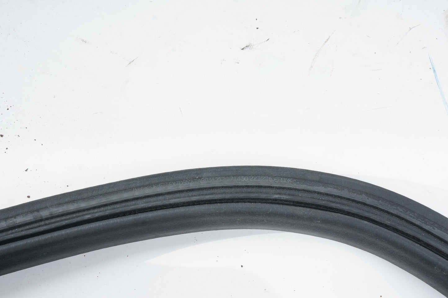 2010 - 2020 Bentley Mulsanne Rear Trunk Lid Liftgate Hatch Weather Strip Seal
