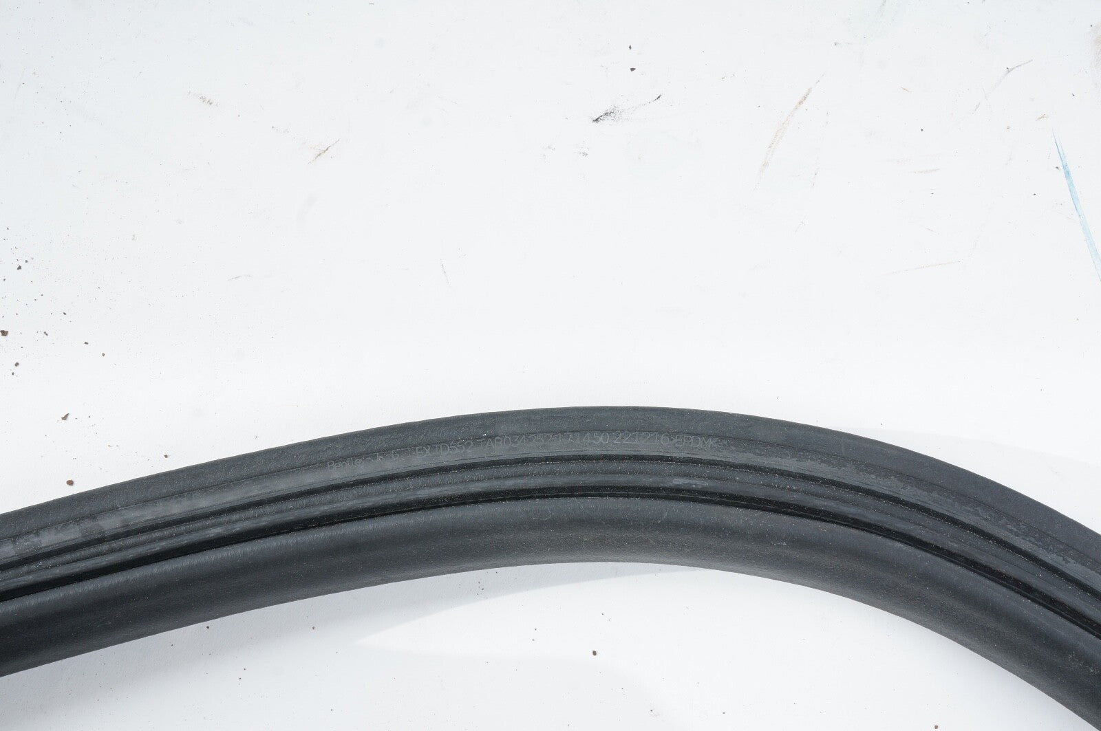 2010 - 2020 Bentley Mulsanne Rear Trunk Lid Liftgate Hatch Weather Strip Seal