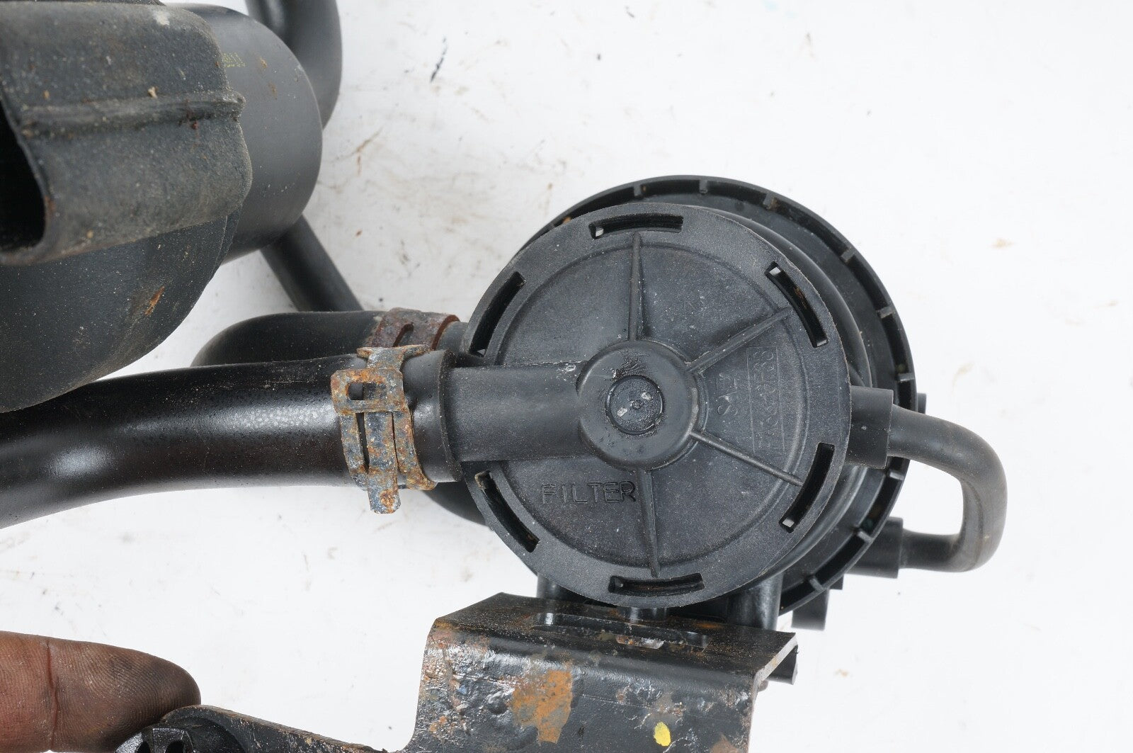 2010 - 2020 Bentley Mulsanne EVAP VALVE