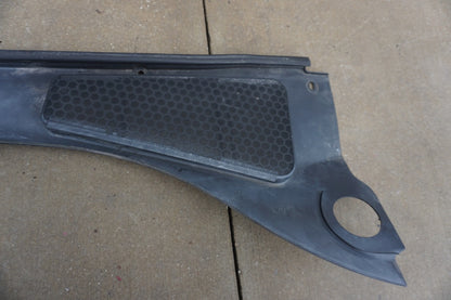 2012 - 2018 Ford Focus Windshield Wiper Motor Cowl Cover