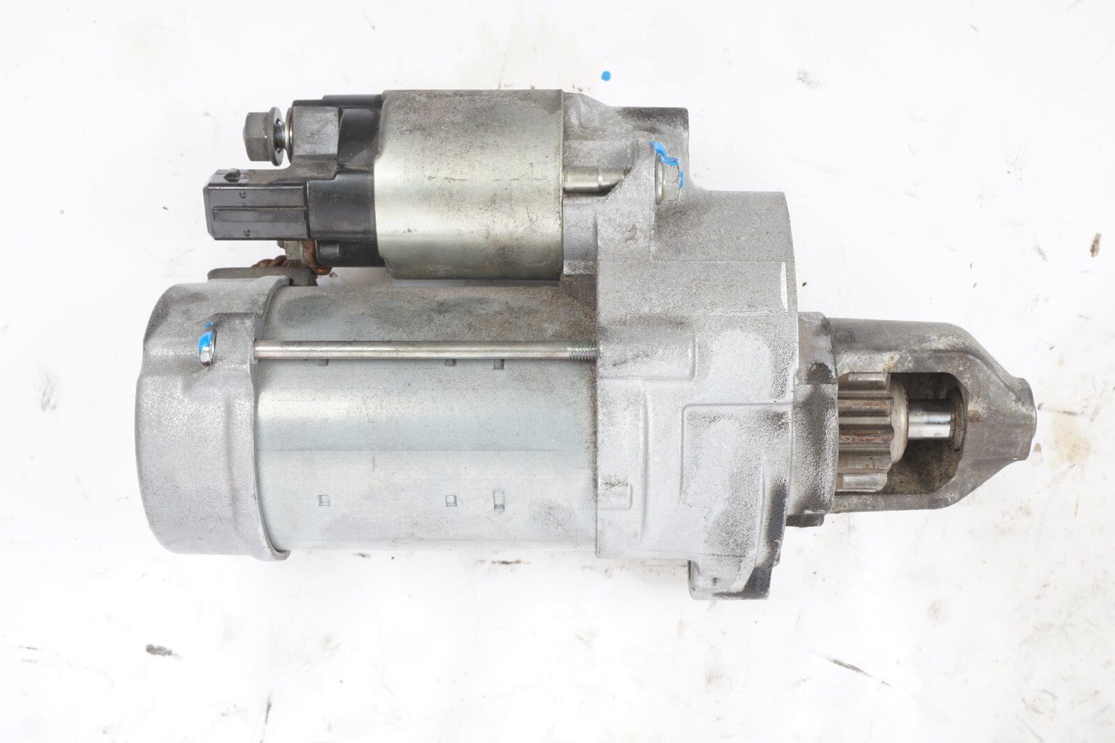 13 - 18 BMW 550I 650I 4.4L N63TU Starter Motor 7612815 OEM