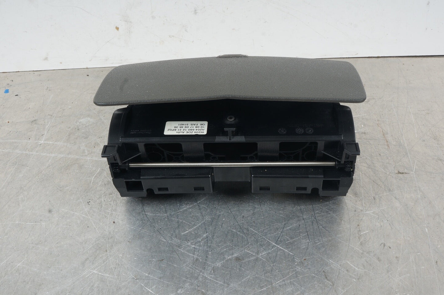 08-11 Mercedes W204 C300 Dashboard Screen Display Monitor Assembly OEM
