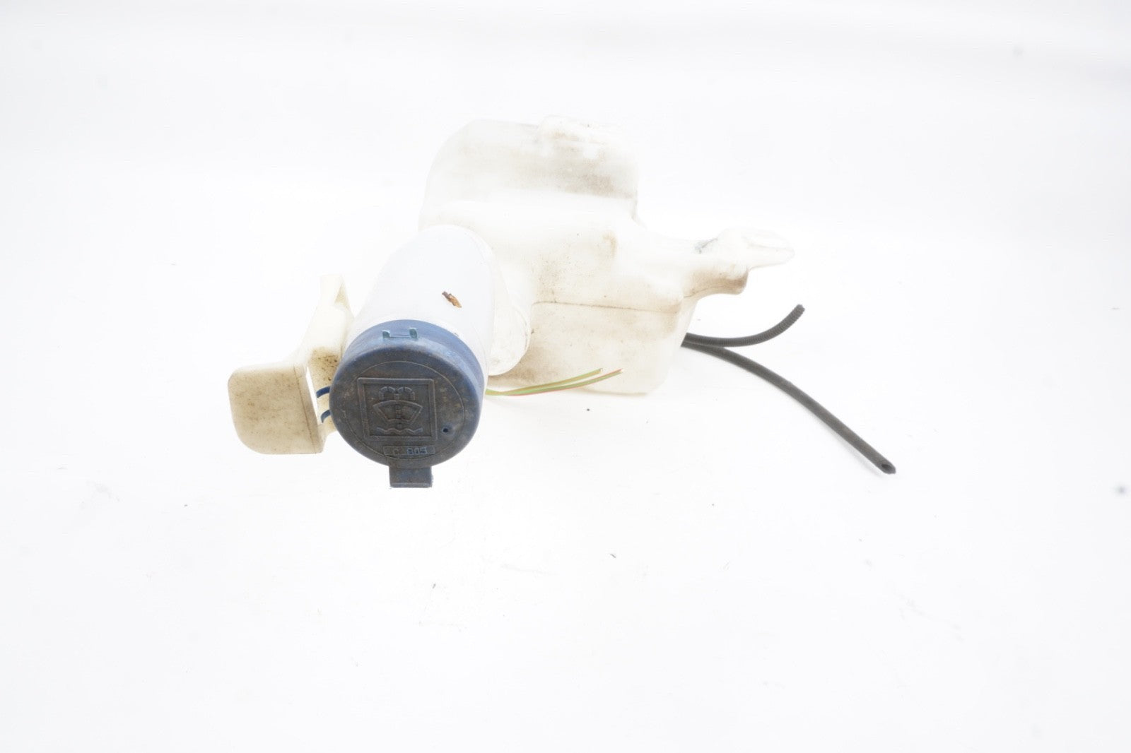 2014 - 2017 Fiat 500L Trekking Windshield Washer Tank Reservoir Bottle w/ Motor