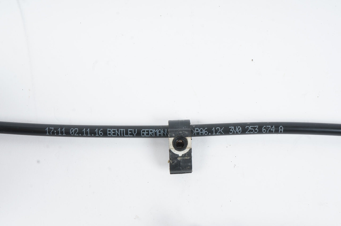 2010 - 2020 Bentley Mulsanne Exhaust System Vacuum Hose Pipe Line