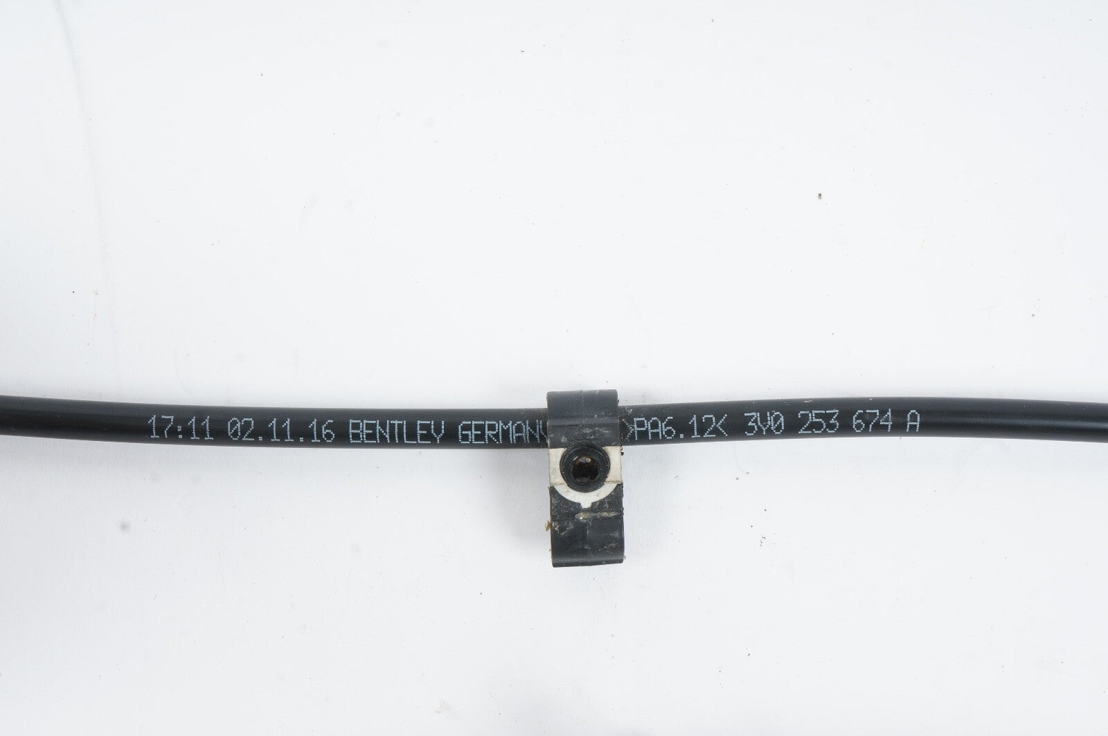 2010 - 2020 Bentley Mulsanne Exhaust System Vacuum Hose Pipe Line
