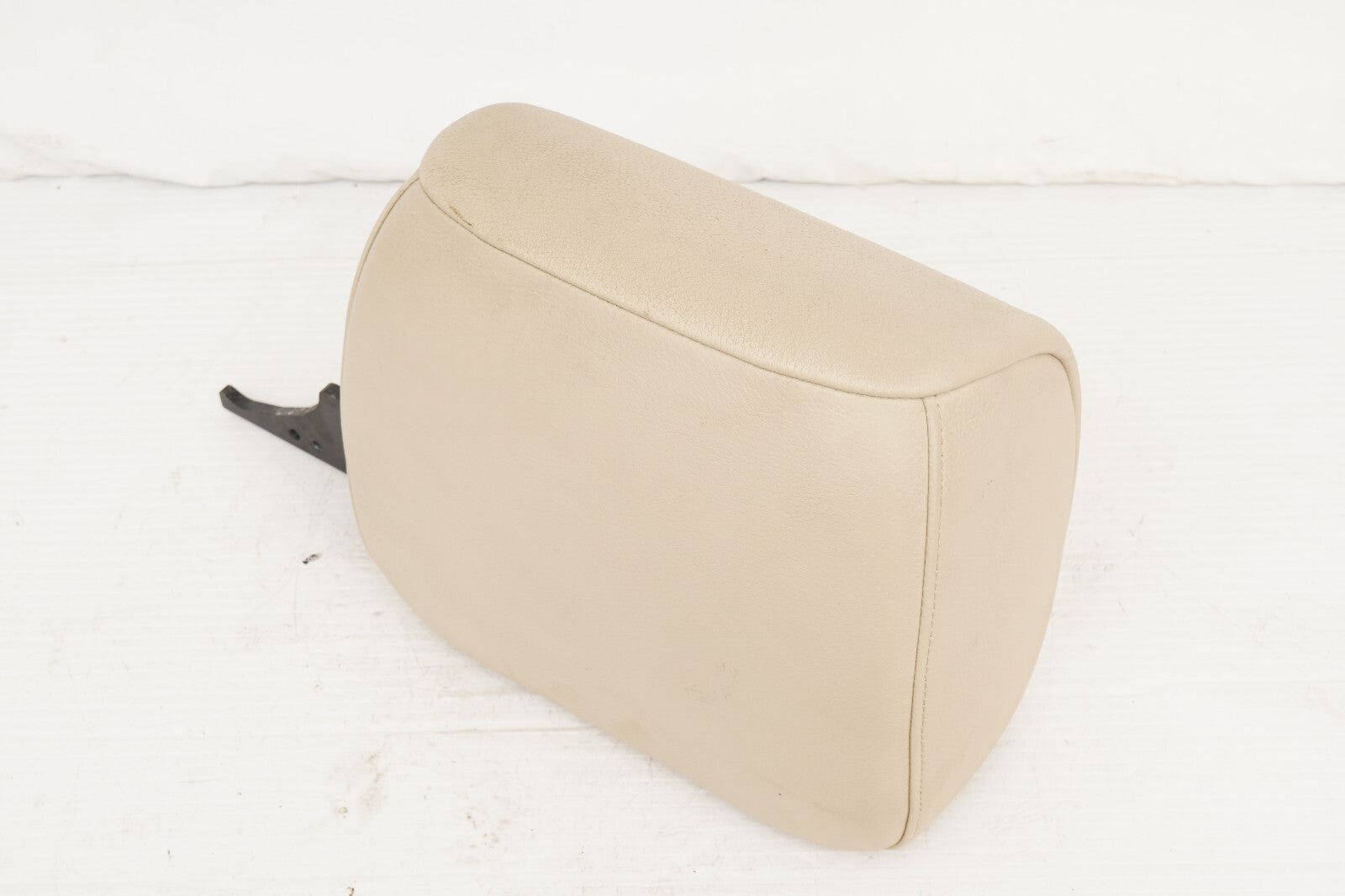 2007 - 2013 BMW 335i E93 CONVERTIBLE FRONT HEADREST LEFT DRIVER SEAT OEM