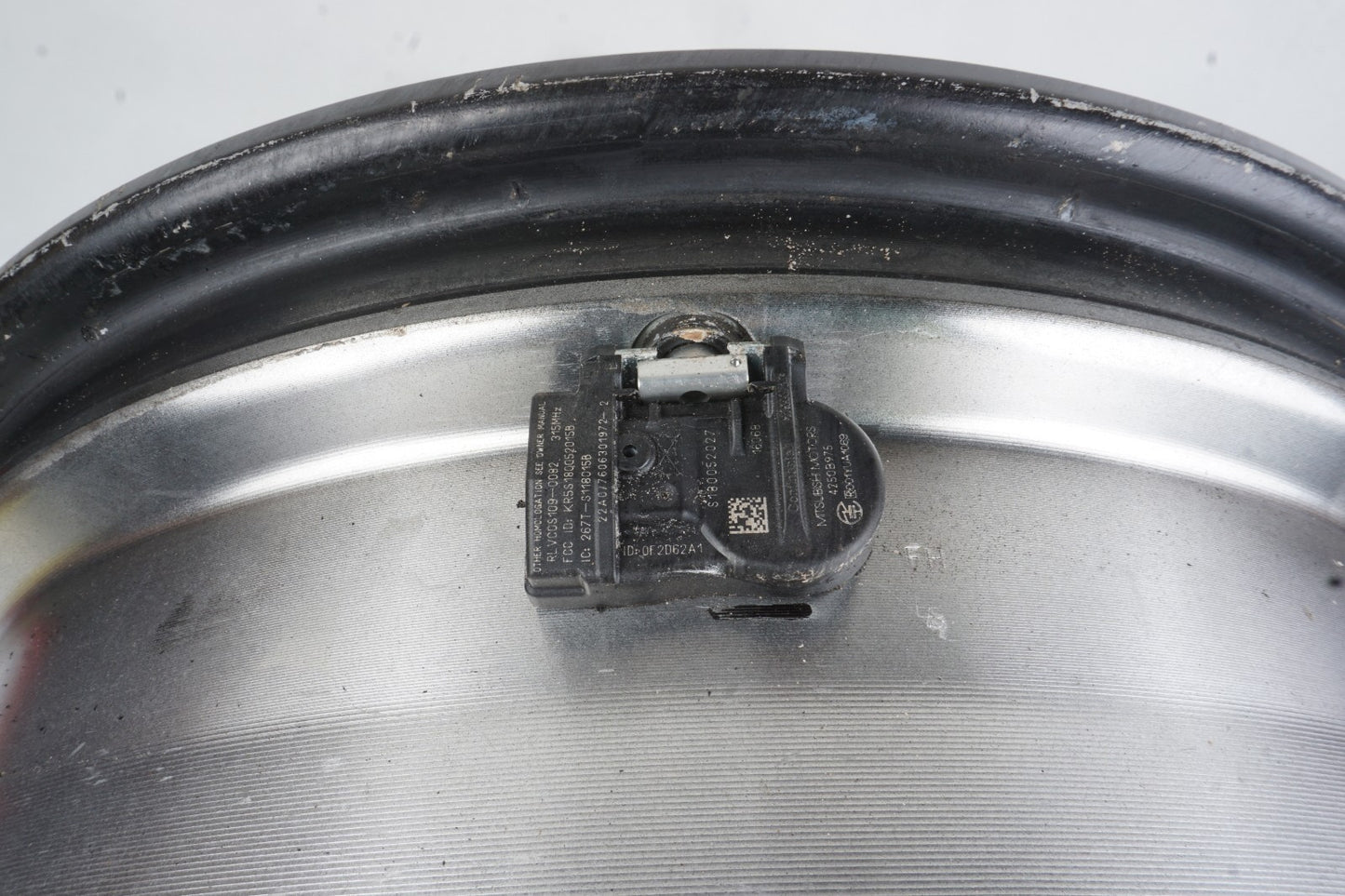 2016 - 2018 MITSUBISHI OUTLANDER ALUMINIUM WHEEL RIM  ALLOY J18X7J OEM