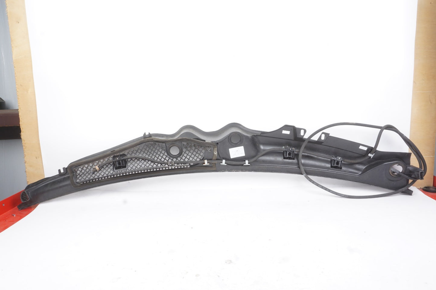 2011-2017 Mercedes W207 E350 Convertible Coupe Windshield Wiper Cowl Cover OEM