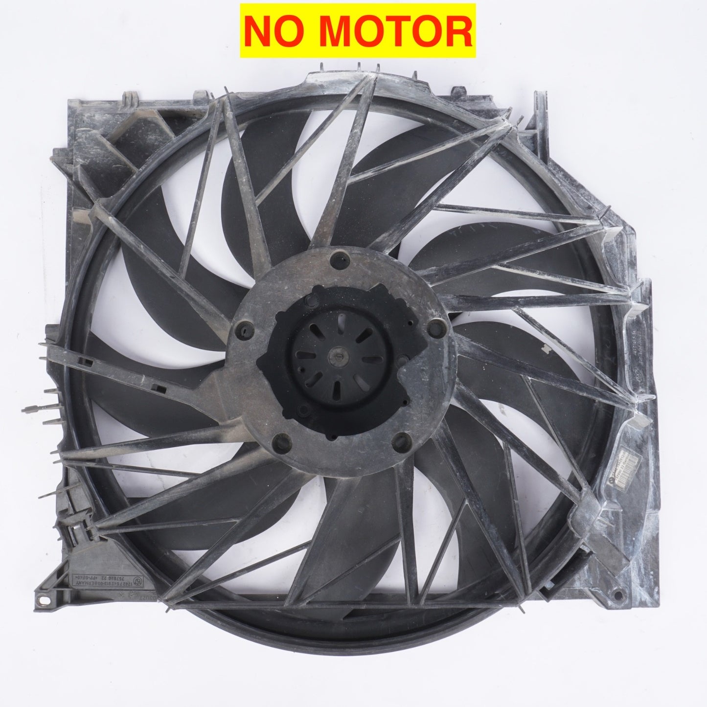 2005 BMW E85 Z4 3.0L M54 Engine Radiator Cooling Fan Housing OEM