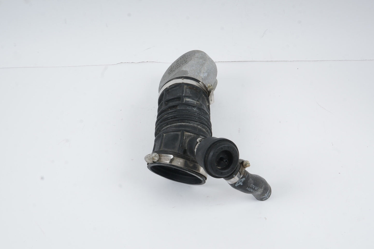 2010 - 2020 Bentley Mulsanne Left Driver Turbocharger Elbow Pipe Hose Line
