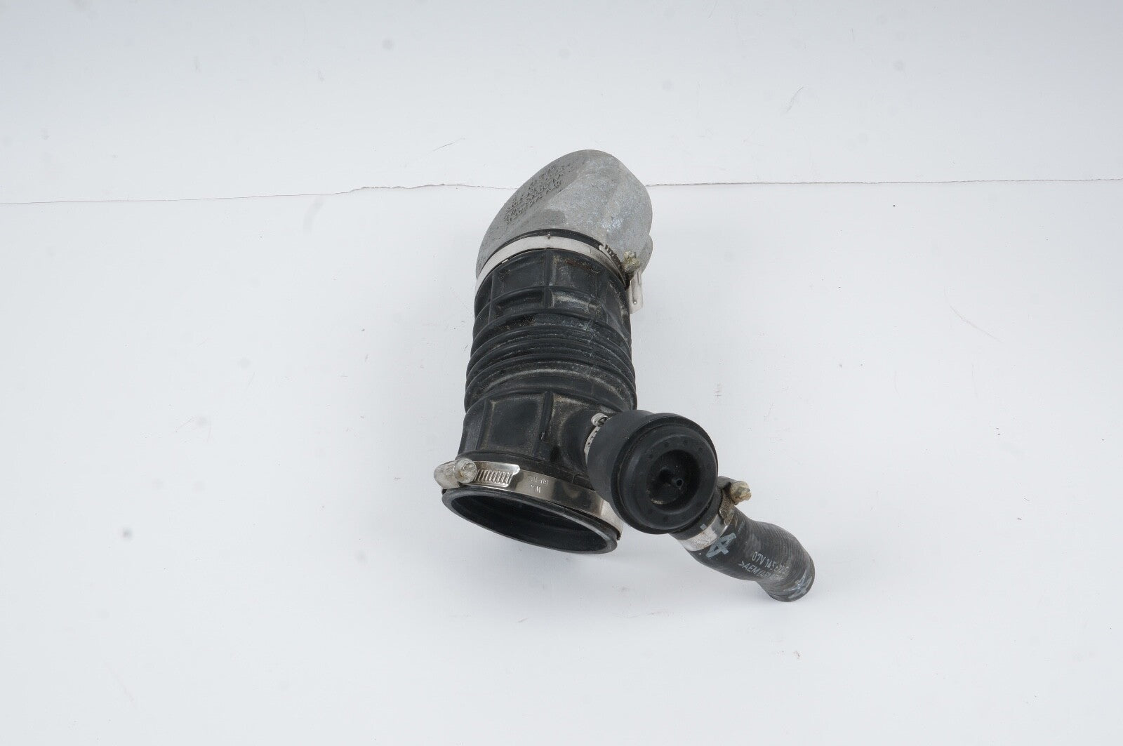 2010 - 2020 Bentley Mulsanne Left Driver Turbocharger Elbow Pipe Hose Line