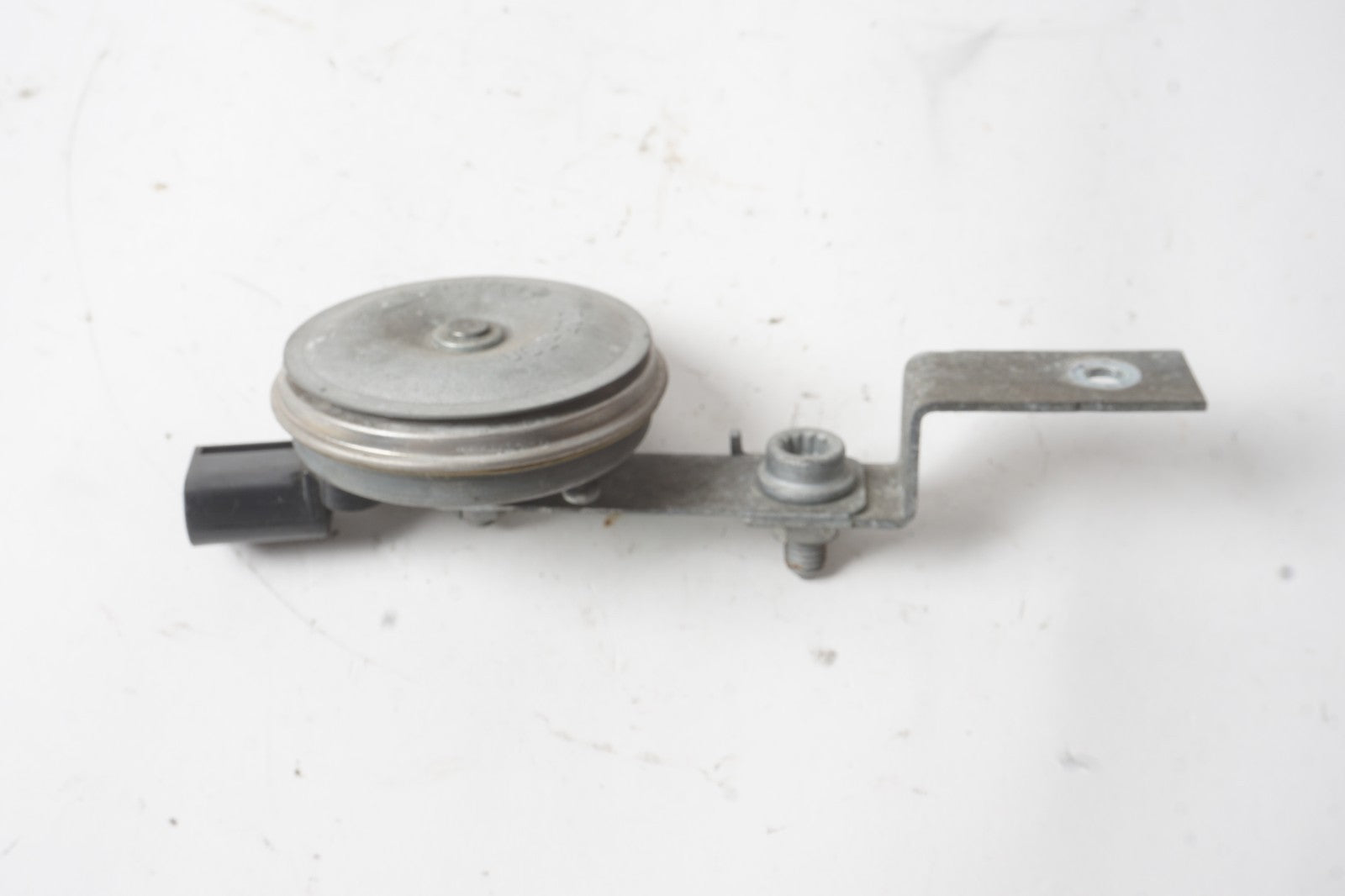 2012-2019 Volkswagen Passat Anti-Theft Alarm Horn Siren 5C0951115  OEM
