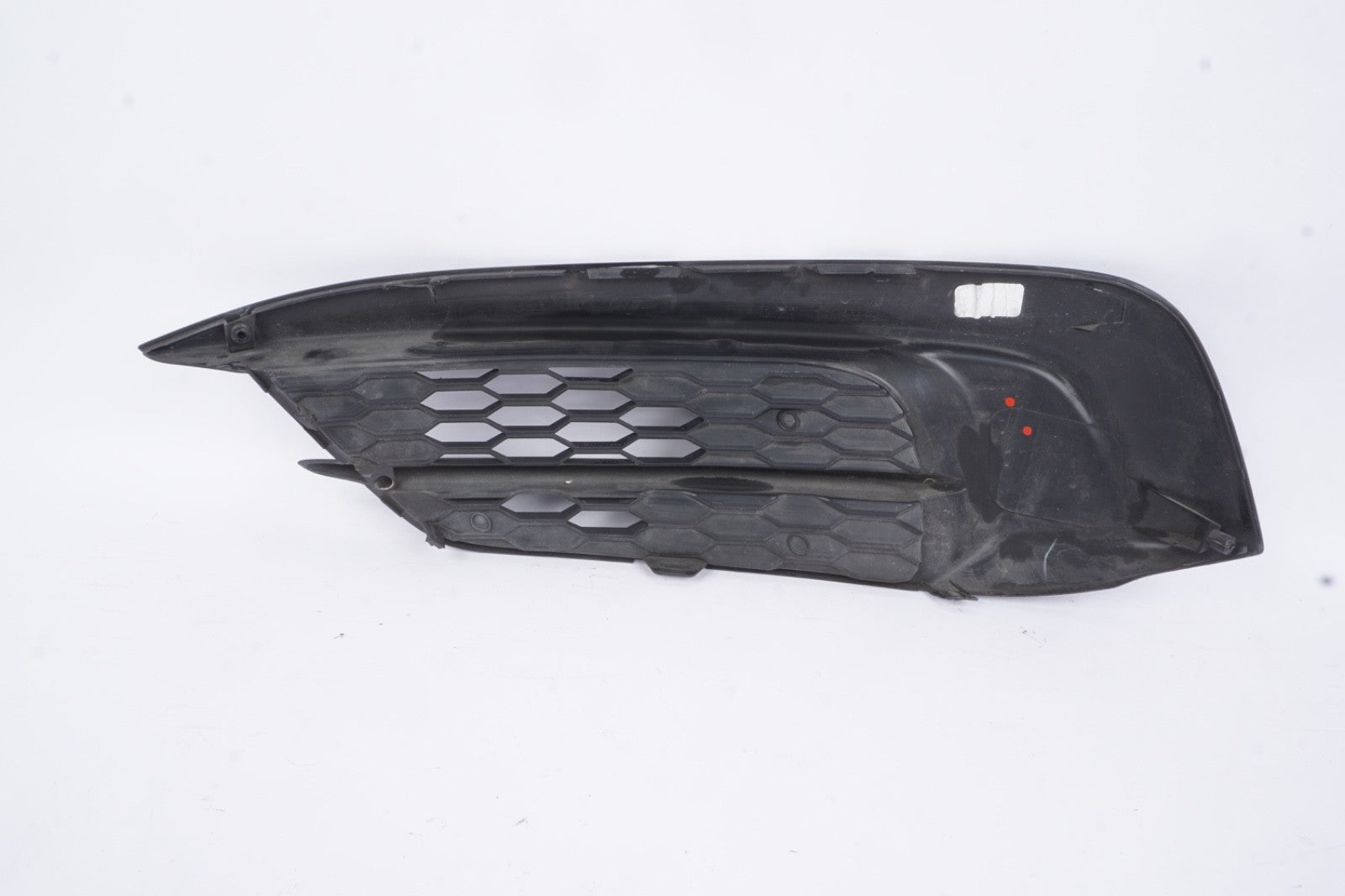 2016-2018 HONDA CIVIC OEM FRONT BUMPER RIGHT RH BEZEL TRIM 71103-TBA-A0