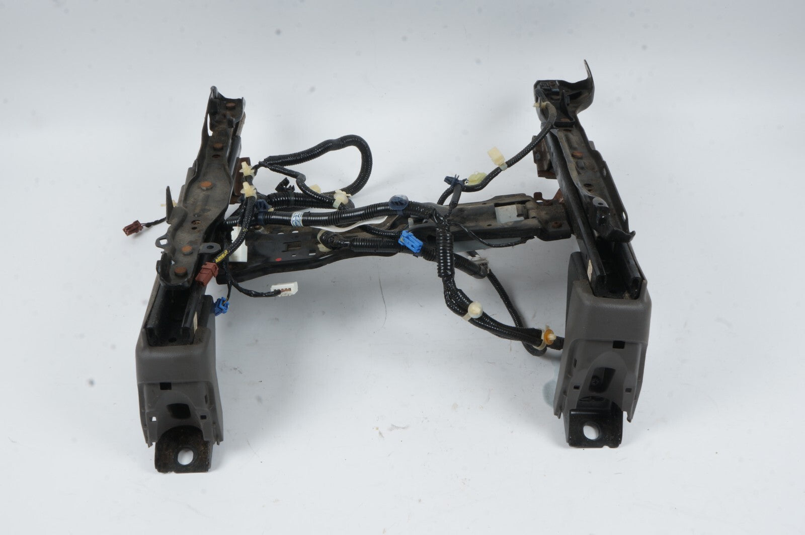 2011 - 2017 HONDA ODYSSEY FRONT LEFT DRIVER SEAT TRACK RAIL FRAME OEM