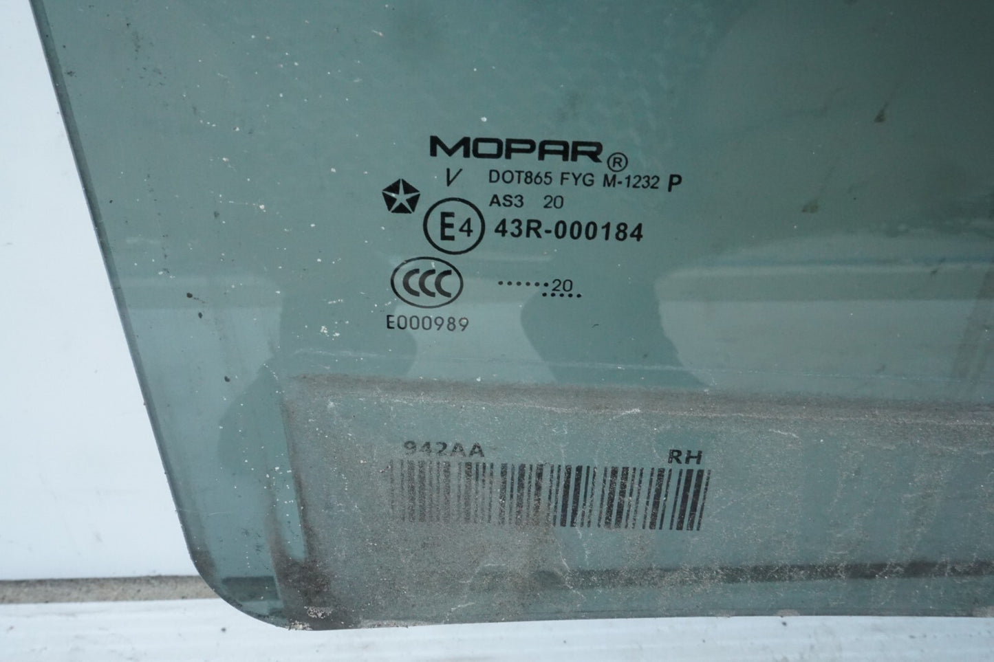 17-20 CHRYSLER PACIFICA REAR DOOR WINDOW GLASS RIGHT PASSENGER SIDE  OEM