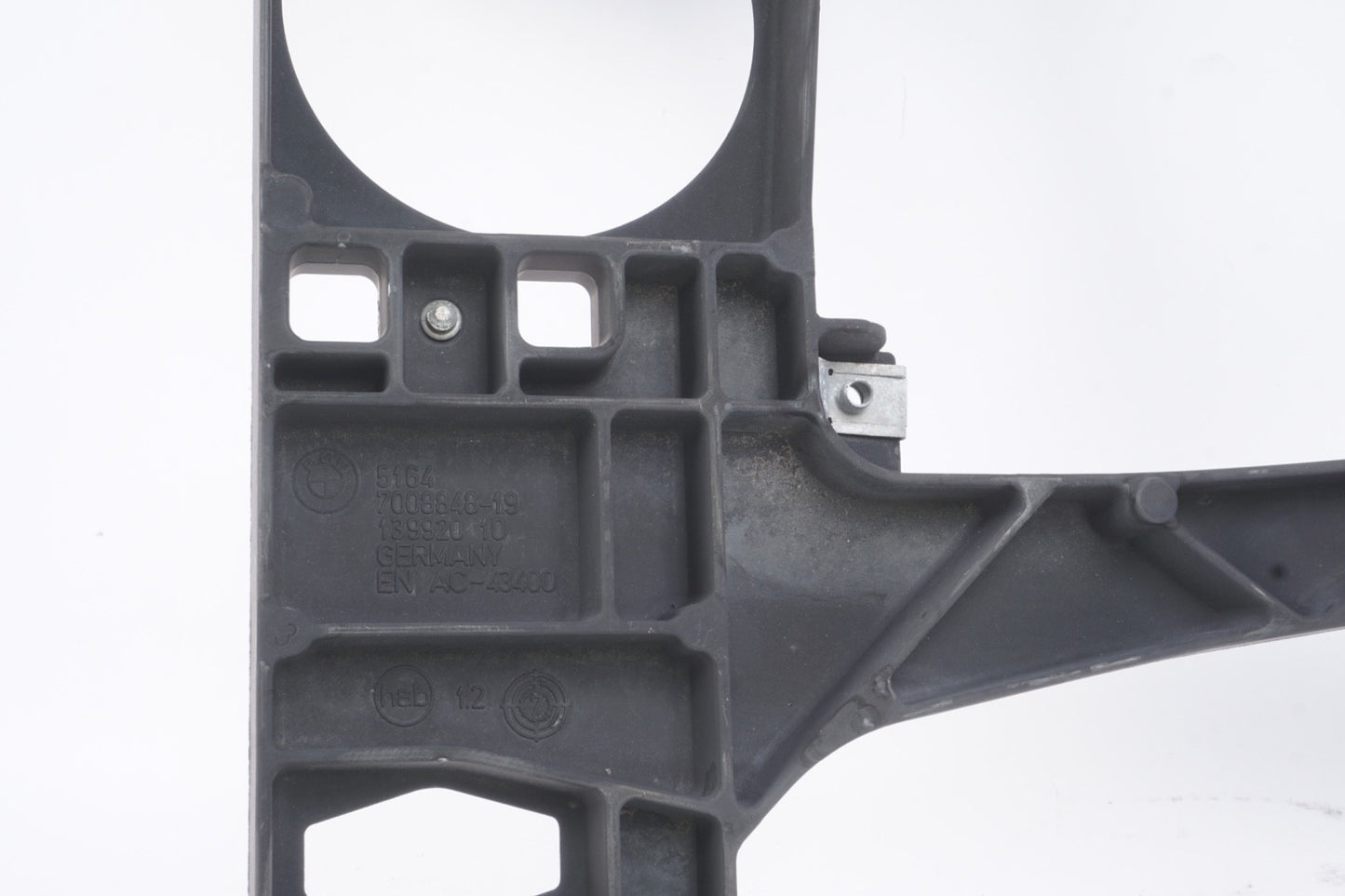 2006 - 2010 BMW 650I - Front Right Panel / Frame Mount Bracket 7008848
