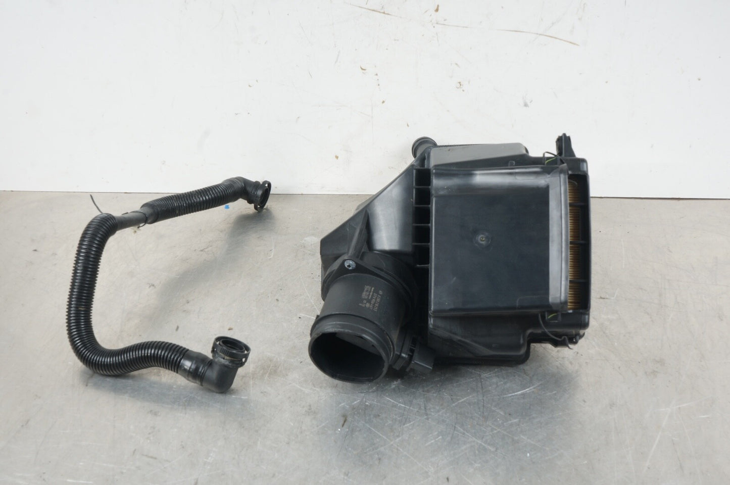 2011 - 2020 BENTLEY MULSANNE AIR CLEANER BOX FILTER MAF SENSOR RIGHT 3Y0129567