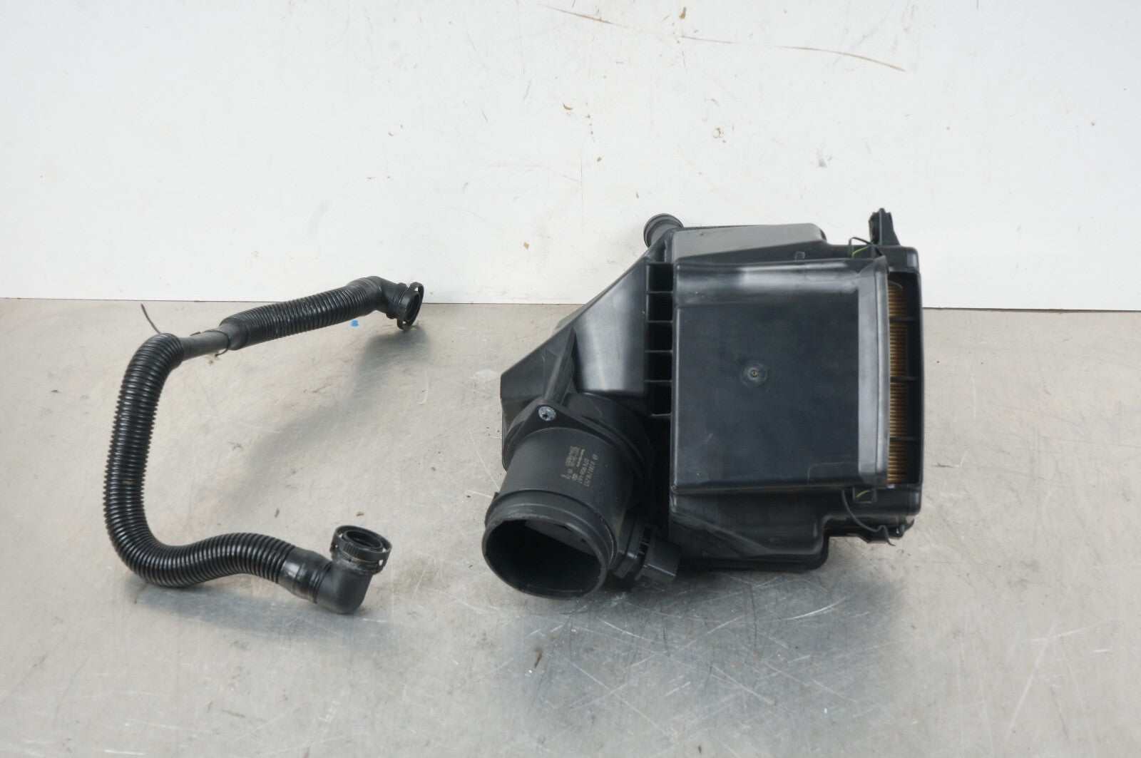 2011 - 2020 BENTLEY MULSANNE AIR CLEANER BOX FILTER MAF SENSOR RIGHT 3Y0129567