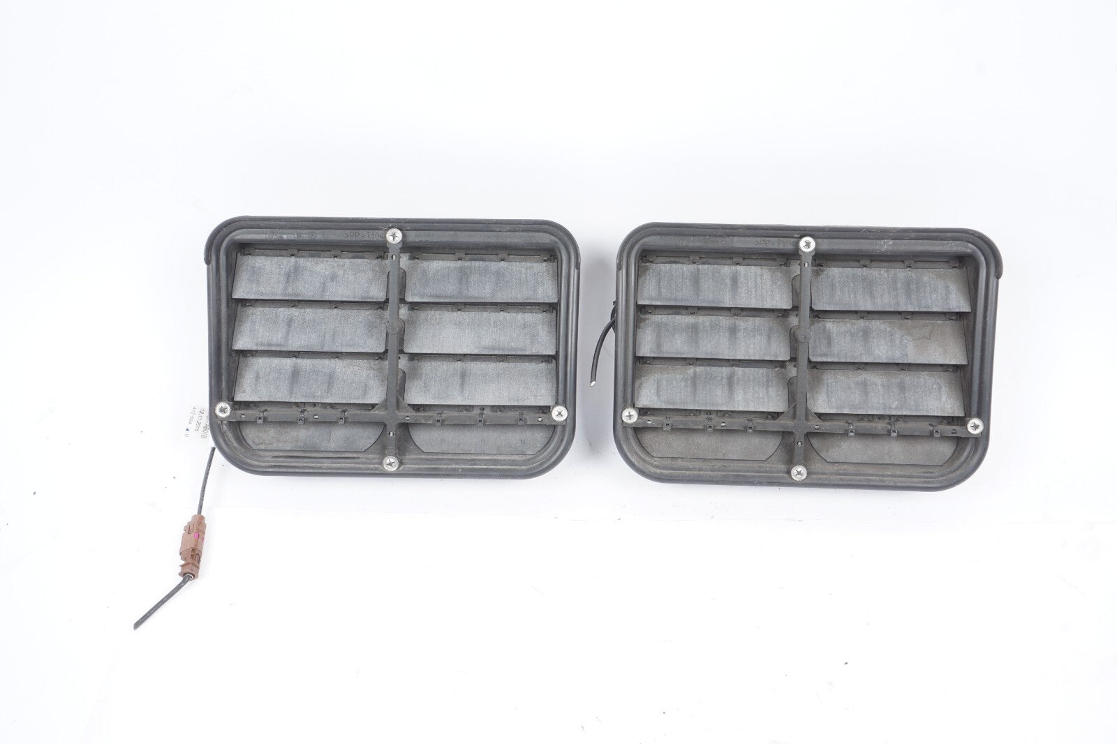 14-20 Mercedes S550 W222 Rear Quarter Panel Vent Set of 2 OEM